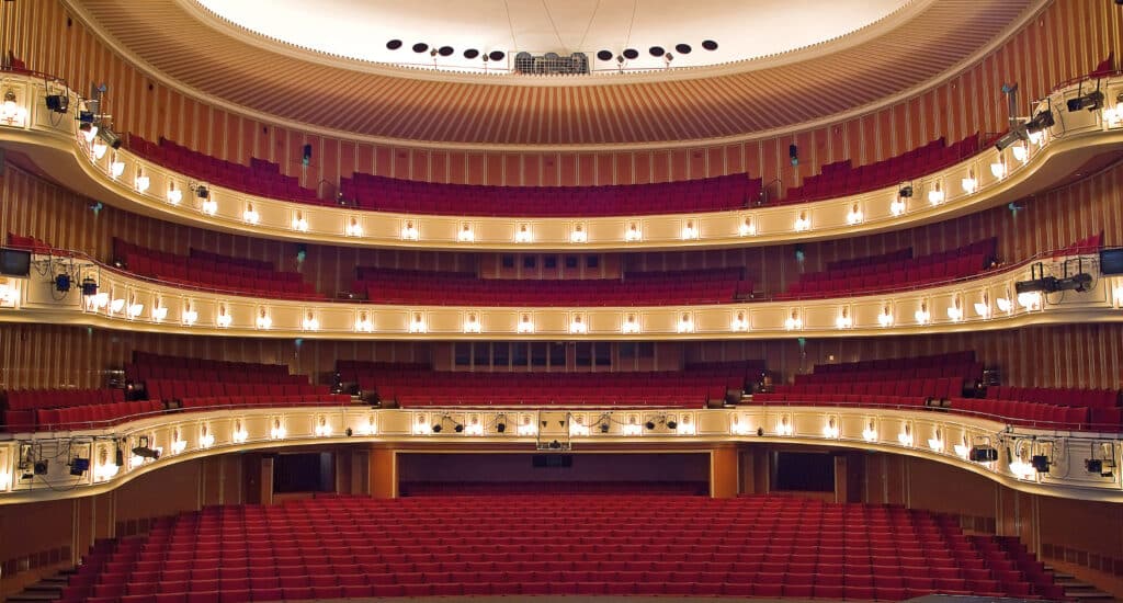 zuschauersaal opernhaus düsseldorf artmaks kulturreisen