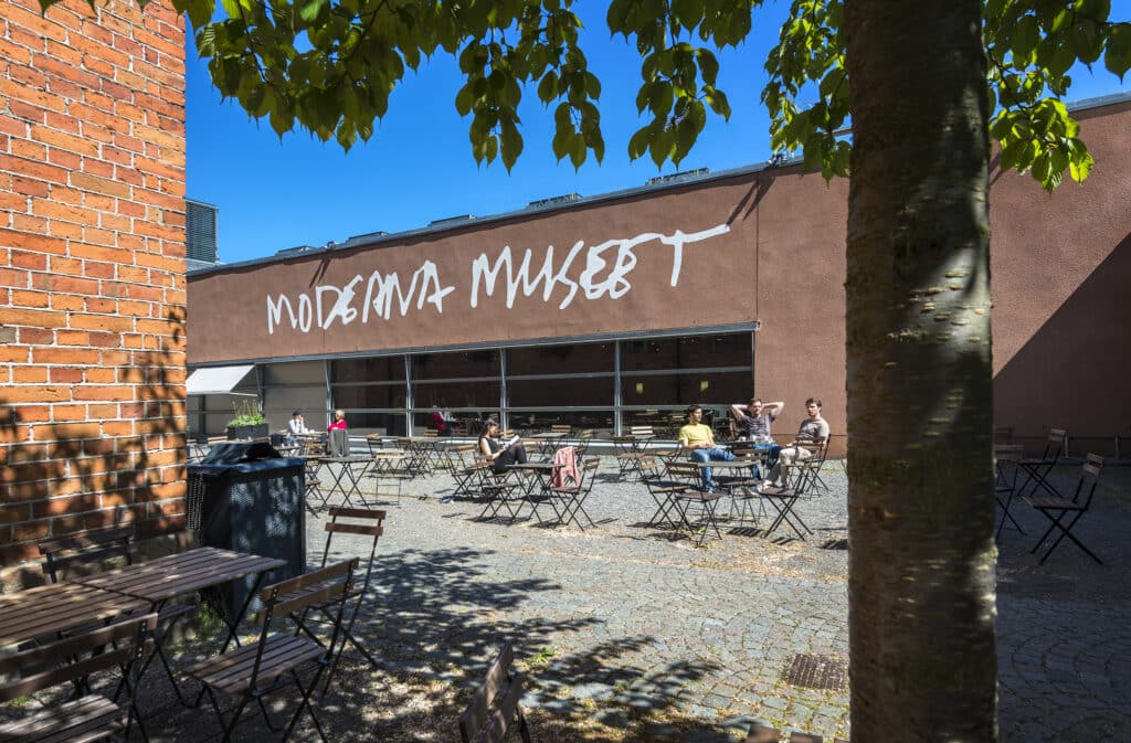 exteriör front summer modernamuseet press